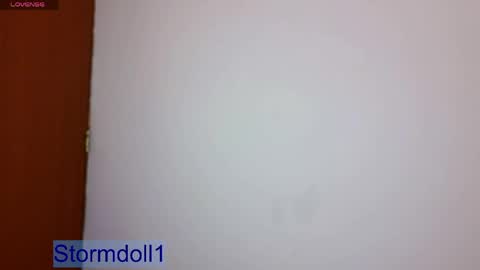 storm doll online show from May 1, 2026, 1:43 am