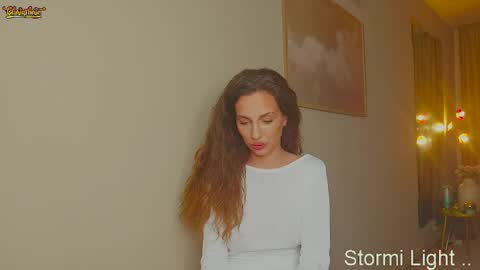 Snapshot of stormi_light chatting on June 8, 2026, 7:47 pm Stormi online show from June 8, 2026, 7:47 pm