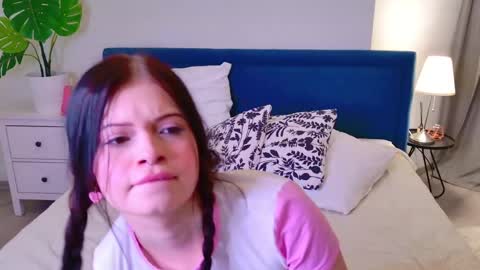 Snapshot of stormi_sky chatting on April 28, 2026, 6:07 am Leila online show from April 28, 2026, 6:07 am