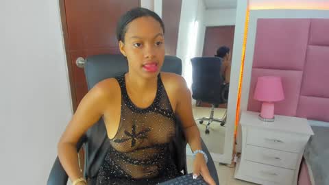 Sweety Stormi  online show from January 17, 2025, 1:46 pm