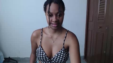 Snapshot of stormihills_ chatting on February 14, 2026, 5:32 pm stormihills_ online show from February 14, 2026, 5:32 pm