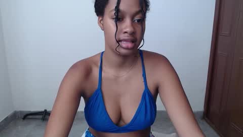 Snapshot of stormihills_ chatting on February 20, 2026, 6:41 pm stormihills_ online show from February 20, 2026, 6:41 pm