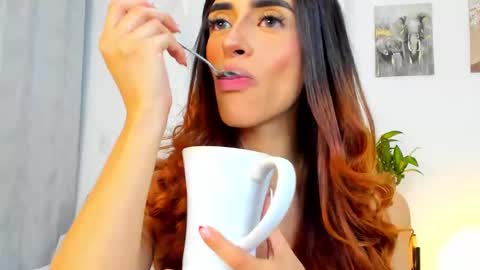 Snapshot of stormirusso chatting on January 11, 2025, 6:03 am Mar online show from January 11, 2025, 6:03 am