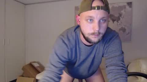 Snapshot of storpik21 chatting on January 2, 2025, 8:02 pm Scandiv online show from January 2, 2025, 8:02 pm