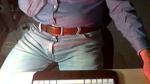 Snapshot of str8_dave chatting on June 2, 2026, 1:02 pm Dave online show from June 2, 2026, 1:02 pm