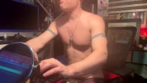 Str8 online show from April 15, 2026, 6:59 pm