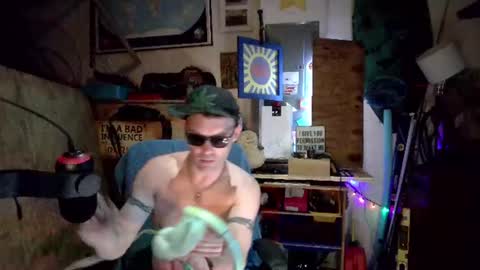 Str8 online show from June 19, 2026, 5:12 am