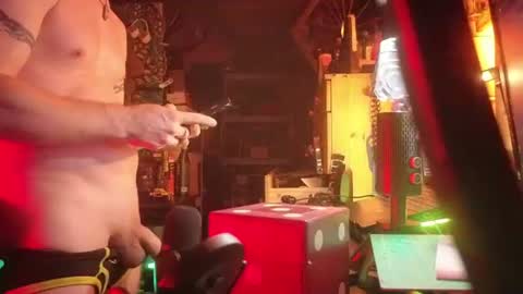 Str8 online show from July 9, 2026, 4:33 pm