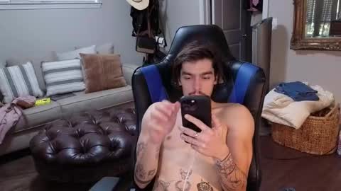 Snapshot of str8whiteboy21 chatting on September 19, 2025, 1:34 pm str8whiteboy21 online show from September 19, 2025, 1:34 pm