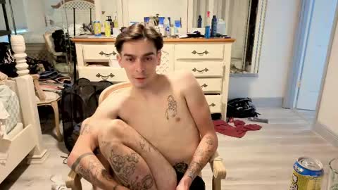str8whiteboy21 online show from May 9, 2026, 4:45 pm