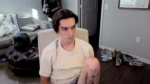 Snapshot of str8whiteboy21 chatting on June 10, 2026, 10:19 pm str8whiteboy21 online show from June 10, 2026, 10:19 pm
