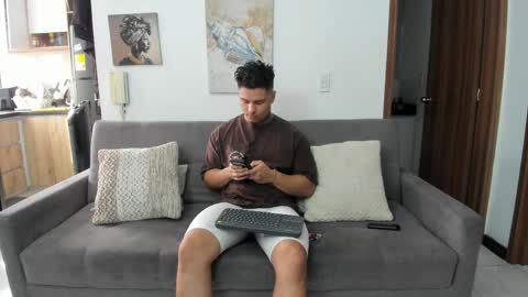 straight__friends online show from June 7, 2026, 1:48 pm
