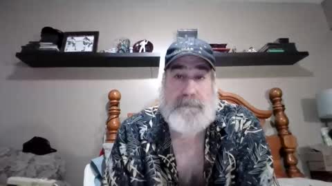 Straightbear4you online show from November 12, 2025, 2:56 am