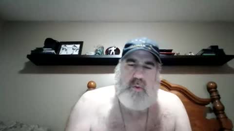 Straightbear4you online show from February 12, 2026, 3:56 am