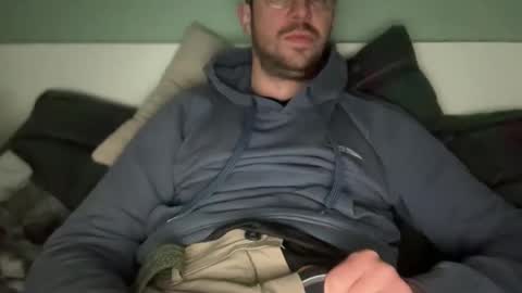 straightfirelotus1000000 online show from March 4, 2026, 4:13 pm