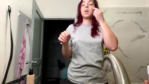 Snapshot of straightoutthetrailer chatting on December 5, 2024, 5:15 am lucille beatrice luficer call me lucy online show from December 5, 2024, 5:15 am