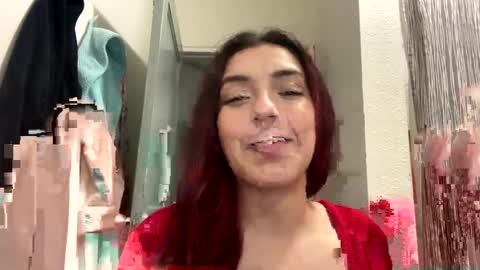 Snapshot of straightoutthetrailer chatting on December 30, 2024, 5:26 am lucille beatrice luficer call me lucy online show from December 30, 2024, 5:26 am