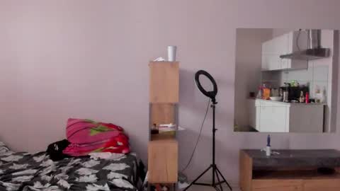 Snapshot of stralght_twinks chatting on May 24, 2026, 7:46 am Ray online show from May 24, 2026, 7:46 am