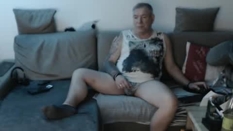 Snapshot of stranger1966 chatting on September 30, 2025, 5:34 am Stranger online show from September 30, 2025, 5:34 am