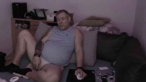 Snapshot of stranger1966 chatting on November 19, 2025, 9:37 pm Stranger online show from November 19, 2025, 9:37 pm