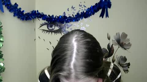 Snapshot of stranger_giirl chatting on January 22, 2025, 1:00 pm Amalia online show from January 22, 2025, 1:00 pm