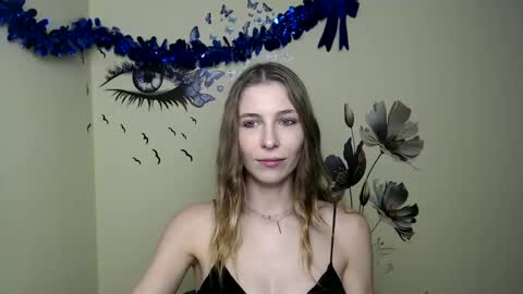 Snapshot of stranger_giirl chatting on January 24, 2025, 10:30 pm Amalia online show from January 24, 2025, 10:30 pm