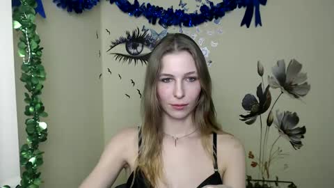 Snapshot of stranger_giirl chatting on February 19, 2025, 4:11 pm Amalia online show from February 19, 2025, 4:11 pm