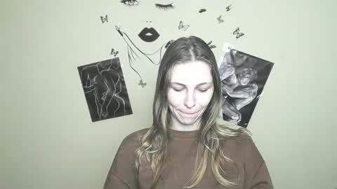 Snapshot of stranger_giirl chatting on February 22, 2025, 1:13 pm Amalia online show from February 22, 2025, 1:13 pm