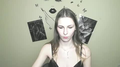 Snapshot of stranger_giirl chatting on February 22, 2025, 4:19 pm Amalia online show from February 22, 2025, 4:19 pm