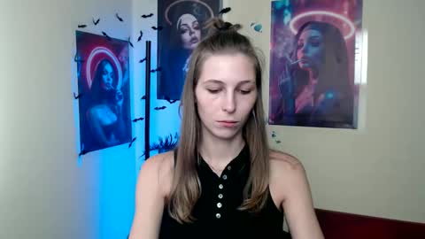 Snapshot of stranger_giirl chatting on September 19, 2025, 12:06 pm Amalia online show from September 19, 2025, 12:06 pm