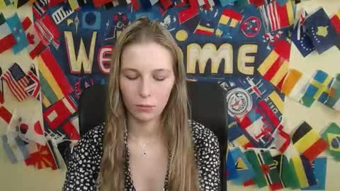 Snapshot of stranger_giirl chatting on May 6, 2026, 6:41 am Amalia online show from May 6, 2026, 6:41 am