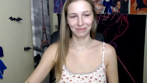 Snapshot of stranger_giirl chatting on July 23, 2026, 6:33 am Amalia online show from July 23, 2026, 6:33 am