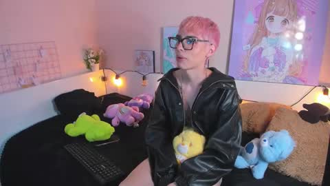 strawberry_kitty_ online show from October 31, 2025, 4:57 am