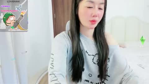 Snapshot of strawberry_loveee chatting on February 10, 2026, 5:06 pm strawberry_loveee online show from February 10, 2026, 5:06 pm