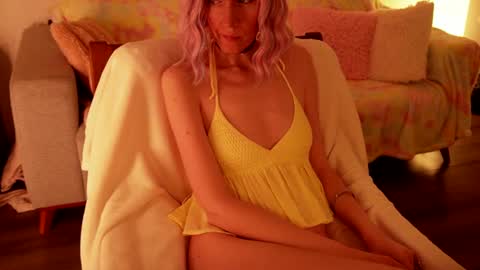 Strawberry Emma online show from July 30, 2026, 12:31 am