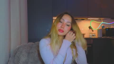 Tati and Lola online show from April 26, 2026, 5:27 am