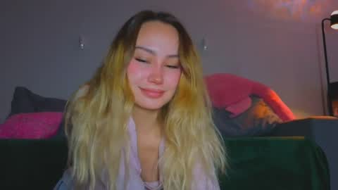 Tati and Lola online show from April 30, 2026, 3:02 am