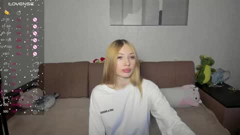 Snapshot of streis_mua chatting on February 22, 2025, 1:33 am Streis open pvt online show from February 22, 2025, 1:33 am