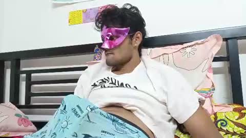 Snapshot of strip_couple_love1 chatting on October 24, 2025, 9:49 am strip_couple_love1 online show from October 24, 2025, 9:49 am