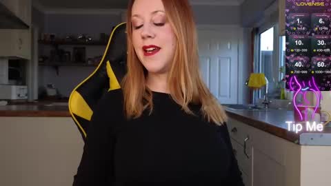 Snapshot of stripmequick chatting on February 5, 2025, 10:41 am Amorina online show from February 5, 2025, 10:41 am