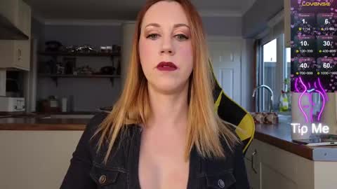 Snapshot of stripmequick chatting on February 18, 2025, 9:54 am Amorina online show from February 18, 2025, 9:54 am