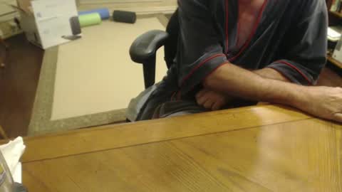 Snapshot of stromg2000 chatting on December 11, 2024, 3:58 pm stromg2000 online show from December 11, 2024, 3:58 pm