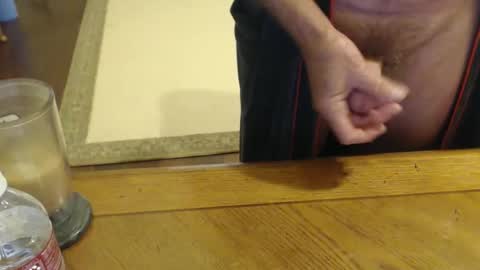 Snapshot of stromg2000 chatting on October 18, 2025, 2:18 pm stromg2000 online show from October 18, 2025, 2:18 pm