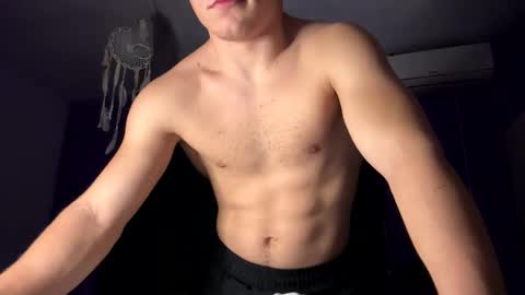 Snapshot of strong_baby chatting on October 10, 2025, 8:41 pm Strong Baby online show from October 10, 2025, 8:41 pm