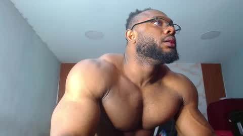 Snapshot of strong_george1 chatting on October 9, 2025, 12:41 am strong_george1 online show from October 9, 2025, 12:41 am