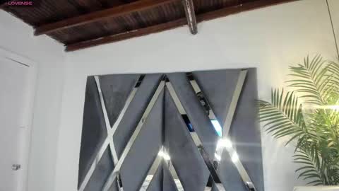 Snapshot of strong_girl_ chatting on October 25, 2025, 10:56 am Alexa online show from October 25, 2025, 10:56 am