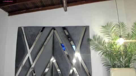 Snapshot of strong_girl_ chatting on November 14, 2025, 10:58 am Alexa online show from November 14, 2025, 10:58 am