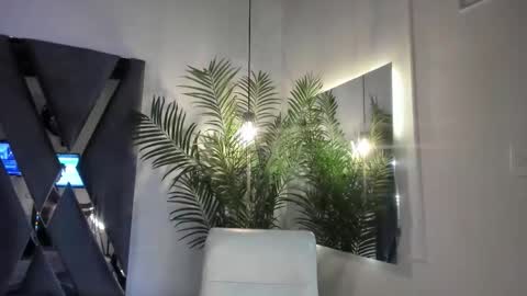 Snapshot of strong_girl_ chatting on November 15, 2025, 10:56 am Alexa online show from November 15, 2025, 10:56 am