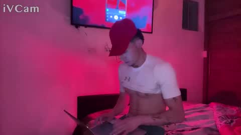 Snapshot of stronghardlatino chatting on September 29, 2025, 2:06 am stronghardlatino online show from September 29, 2025, 2:06 am