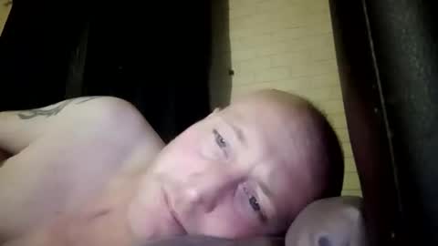 stu_art83 online show from April 19, 2026, 7:38 pm